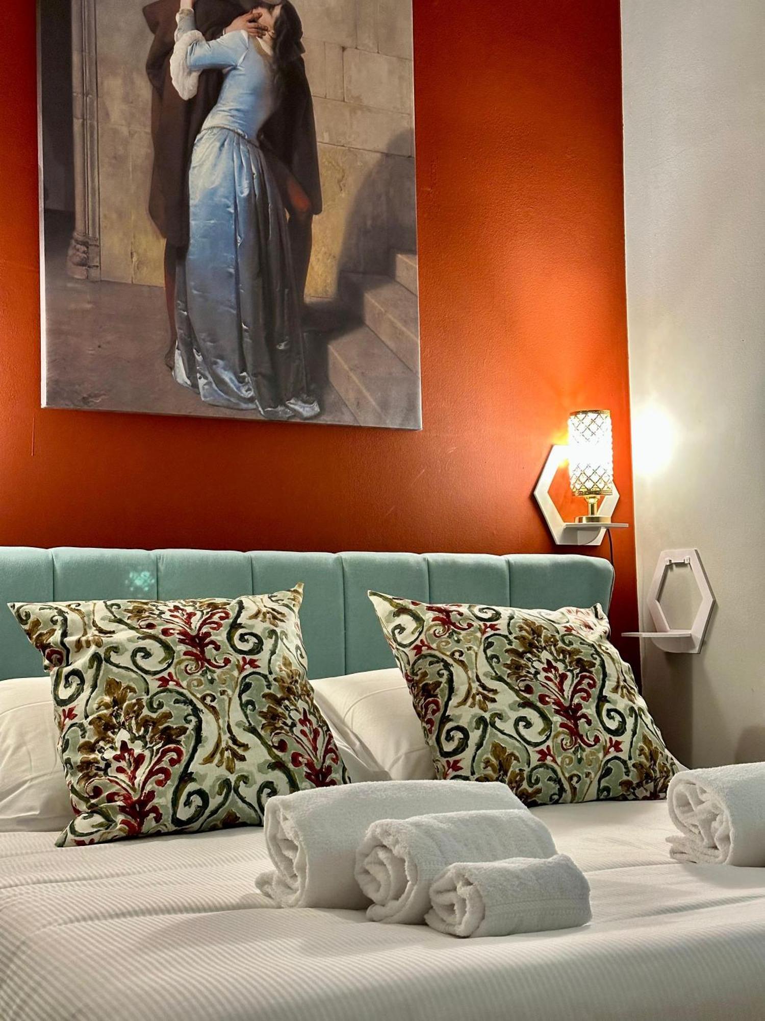 Nerino House, Elegante E Tranquillo Appartamento A 5 Minuti Dal Duomo Mediolan Zewnętrze zdjęcie
